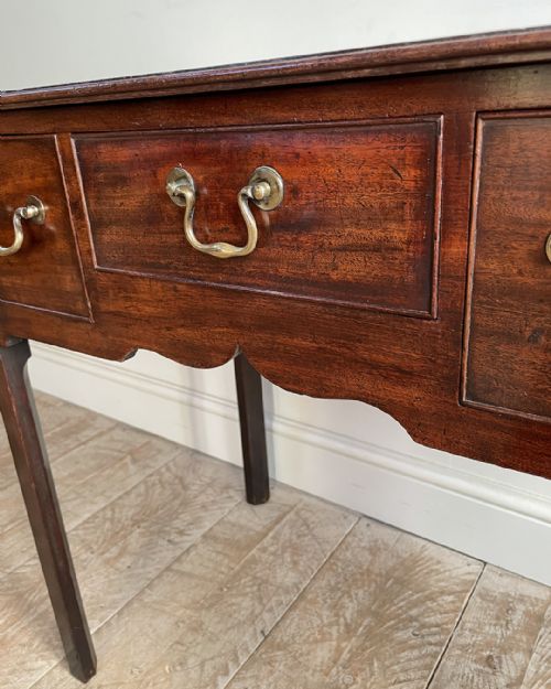 GEORGIAN MAHOGANY LOWBOY - ADDITIONAL PHOTO 8