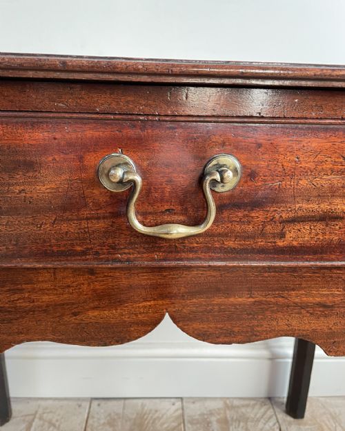 GEORGIAN MAHOGANY LOWBOY - ADDITIONAL PHOTO 9
