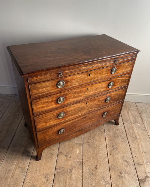 GEORGIAN MAHOGANY CHEST OF DRAWERS - ADDITIONAL PHOTO 1