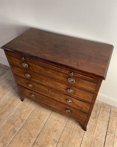 GEORGIAN MAHOGANY CHEST OF DRAWERS - ADDITIONAL PHOTO 3