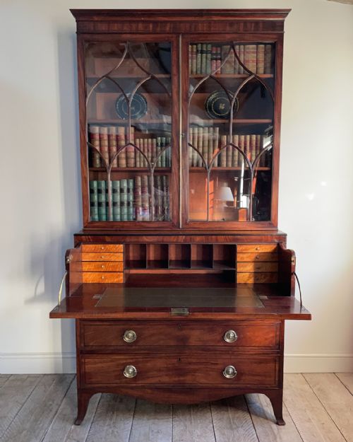 FINE GEORGIAN MAHOGANY SECRETAIRE BOOKCASE - ADDITIONAL PHOTO 1