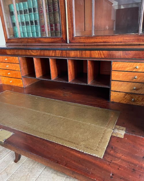 FINE GEORGIAN MAHOGANY SECRETAIRE BOOKCASE - ADDITIONAL PHOTO 2