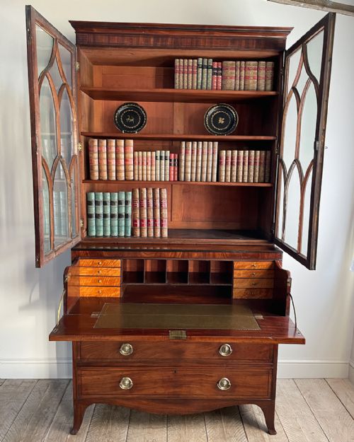 FINE GEORGIAN MAHOGANY SECRETAIRE BOOKCASE - ADDITIONAL PHOTO 3