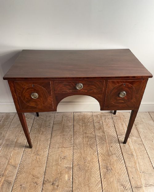 FINE 19TH CENTURY MAHOGANY DRESSING TABLE - ADDITIONAL PHOTO 3