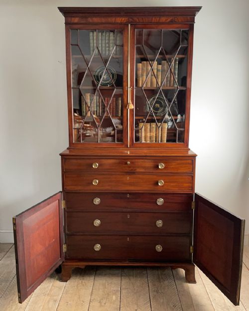 FINE GEORGIAN MAHOGANY SECRETAIRE BOOKCASE - ADDITIONAL PHOTO 2