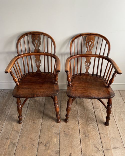 SUPERB PAIR OF YEW WOOD WINDSOR ARM CHAIRS - ADDITIONAL PHOTO 2