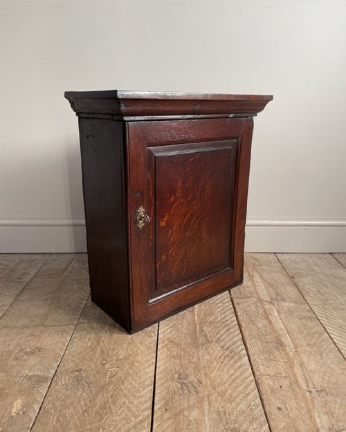 lovely early oak spice cupboard - CATEGORY: ANTIQUE CUPBOARDS - DATED 17TH CENTURY
