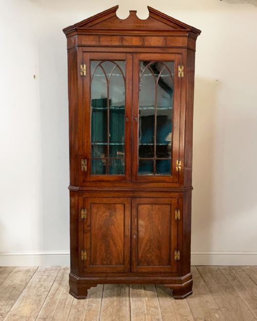 george iii floor standing two tier mahogany corner cupboard - CATEGORY: ANTIQUE CABINETS - DATED GEORGIAN