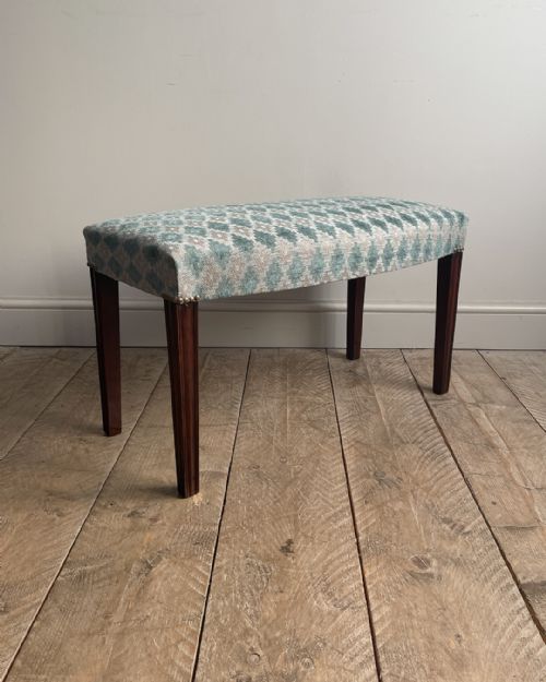 lovely georgian mahogany stool - CATEGORY: ANTIQUE STOOLS - DATED 1800