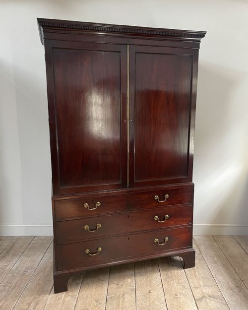 WONDERFUL ORIGINAL GEORGIAN MAHOGANY LINEN PRESS - ADDITIONAL PHOTO 2