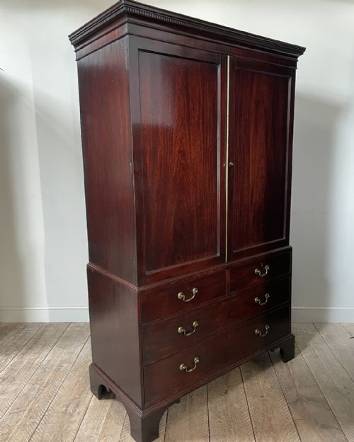 WONDERFUL ORIGINAL GEORGIAN MAHOGANY LINEN PRESS - ADDITIONAL PHOTO 3