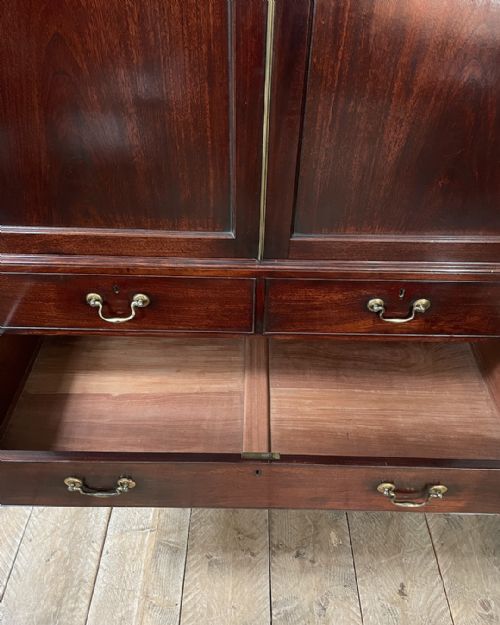 WONDERFUL ORIGINAL GEORGIAN MAHOGANY LINEN PRESS - ADDITIONAL PHOTO 5