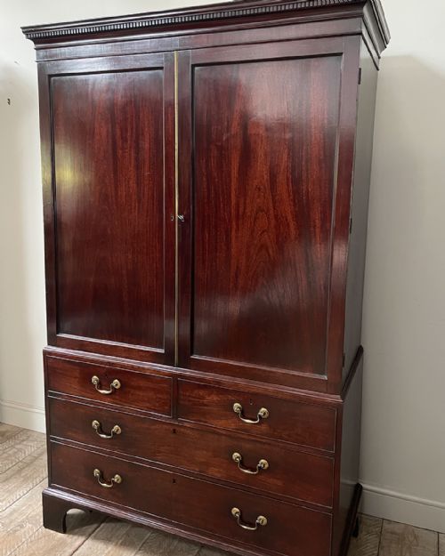 WONDERFUL ORIGINAL GEORGIAN MAHOGANY LINEN PRESS - ADDITIONAL PHOTO 6