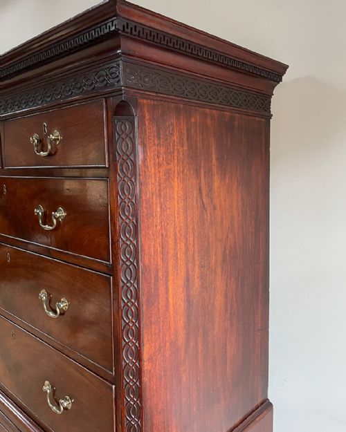 SUPERB GEORGE III MAHOGANY CHEST ON CHEST - ADDITIONAL PHOTO 5