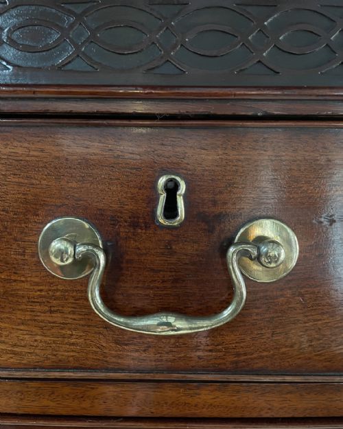 SUPERB GEORGE III MAHOGANY CHEST ON CHEST - ADDITIONAL PHOTO 9