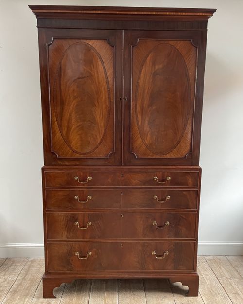 lovely georgian mahogany secretaire cabinet - CATEGORY: ANTIQUE CUPBOARDS - DATED 1800