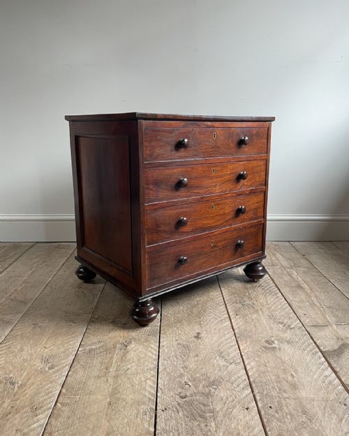 charming small regency rosewood chest of drawers - CATEGORY: ANTIQUE CHEST OF DRAWERS - DATED REGENCY