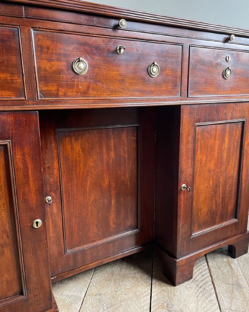 SMALL 19TH CENTURY MAHOGANY SIDEBOARD - ADDITIONAL PHOTO 7