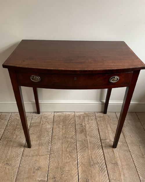 GEORGIAN MAHOGANY BOWFRONT SIDE TABLE - ADDITIONAL PHOTO 3