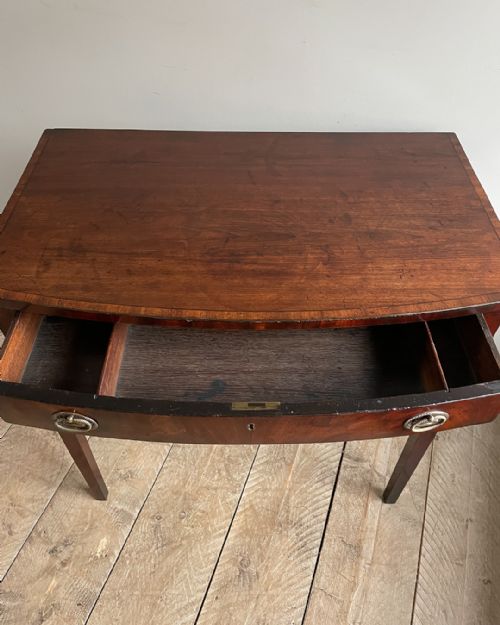 GEORGIAN MAHOGANY BOWFRONT SIDE TABLE - ADDITIONAL PHOTO 4