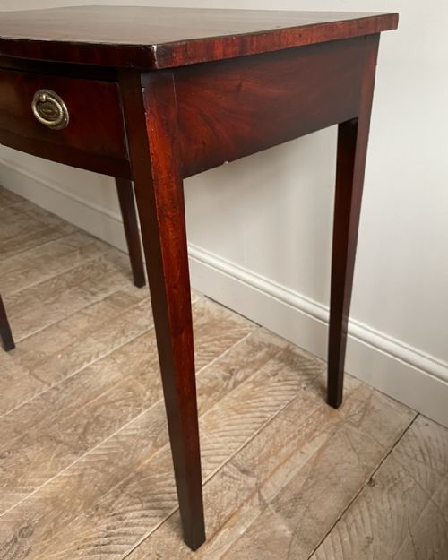 GEORGIAN MAHOGANY BOWFRONT SIDE TABLE - ADDITIONAL PHOTO 6