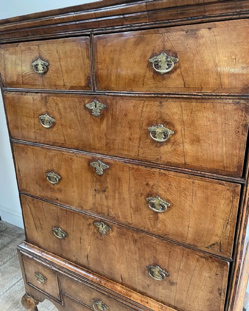 BEAUTIFUL GEORGE II WALNUT CHEST ON STAND - ADDITIONAL PHOTO 2
