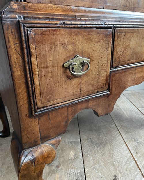 BEAUTIFUL GEORGE II WALNUT CHEST ON STAND - ADDITIONAL PHOTO 3