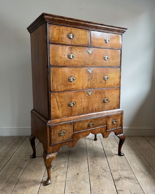 BEAUTIFUL GEORGE II WALNUT CHEST ON STAND - ADDITIONAL PHOTO 9