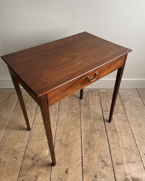 GEORGIAN MAHOGANY SIDE TABLE - ADDITIONAL PHOTO 1