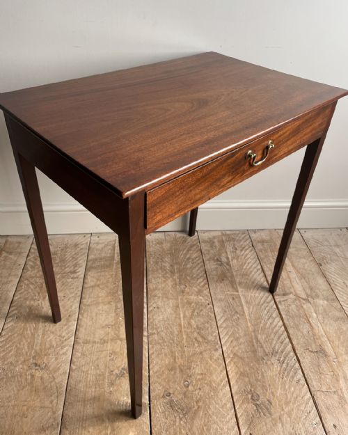 GEORGIAN MAHOGANY SIDE TABLE - ADDITIONAL PHOTO 2