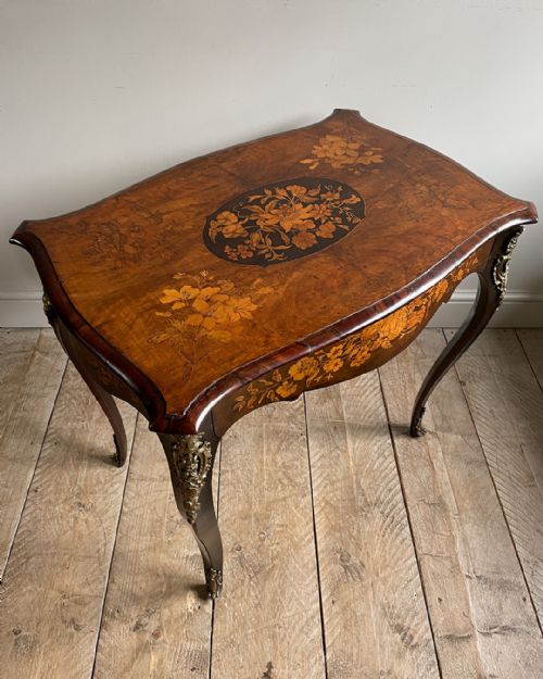 SMALL FRENCH WALNUT AND MARQUETRY CENTRE TABLE - ADDITIONAL PHOTO 2