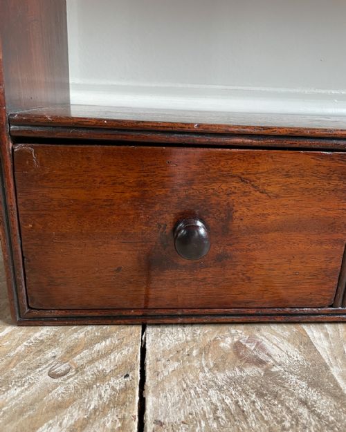 CHARMING EARLY 19TH CENTURY MAHOGANY SPICE RACK - ADDITIONAL PHOTO 7