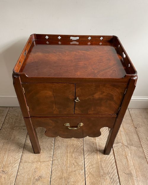 GEORGIAN MAHOGANY TRAYTOP COMMODE - ADDITIONAL PHOTO 2