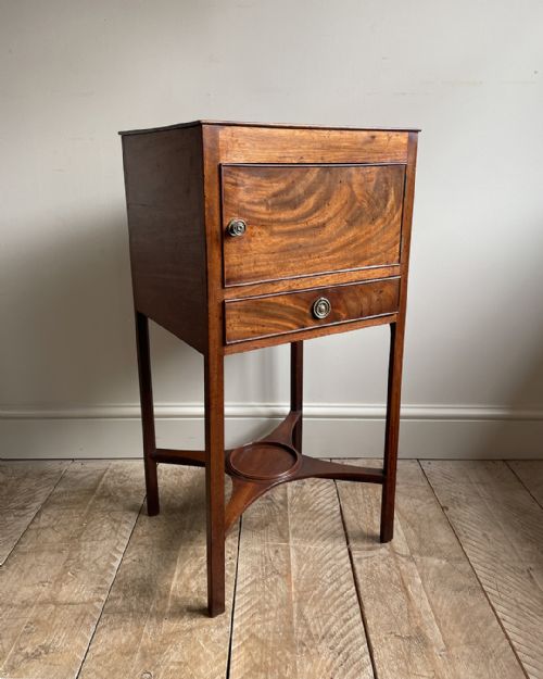 lovely faded mahogany georgian pot cupboard - CATEGORY: ANTIQUE CUPBOARDS - DATED GEORGIAN