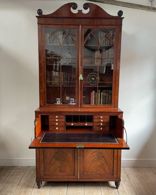 fine quality georgian mahogany secretaire bookcase - CATEGORY: ANTIQUE BOOKCASES - DATED GEORGIAN
