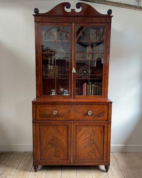 FINE QUALITY GEORGIAN MAHOGANY SECRETAIRE BOOKCASE - ADDITIONAL PHOTO 1