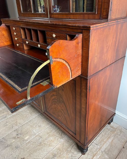 FINE QUALITY GEORGIAN MAHOGANY SECRETAIRE BOOKCASE - ADDITIONAL PHOTO 2