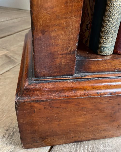 HANDSOME 19TH CENTURY OPEN BOOKCASE - ADDITIONAL PHOTO 5