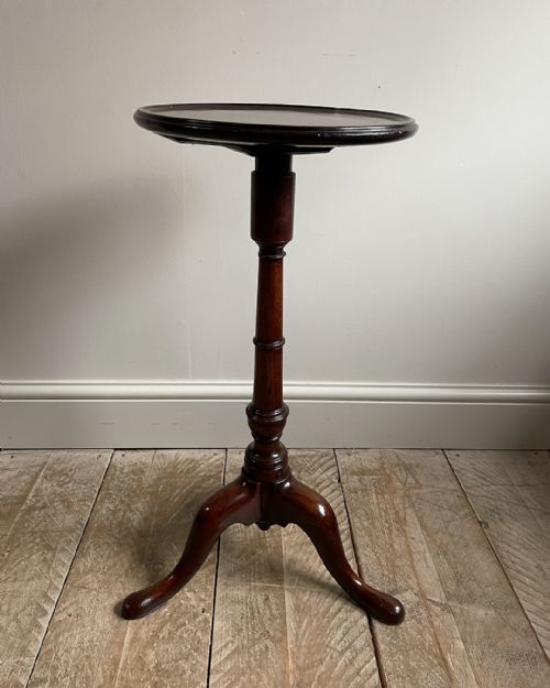 ELEGANT GEORGIAN MAHOGANY CANDLE STAND - ADDITIONAL PHOTO 1