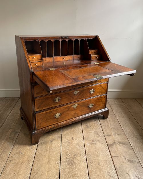 LOVELY GEORGE II WALNUT BUREAU - ADDITIONAL PHOTO 3