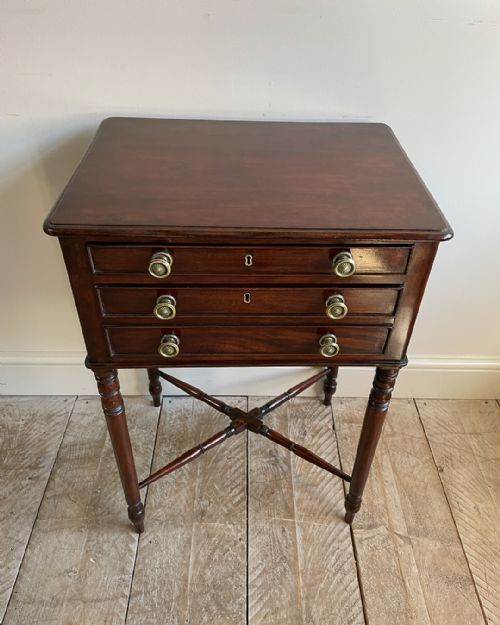 REGENCY MAHOGANY WORK TABLE - ADDITIONAL PHOTO 3