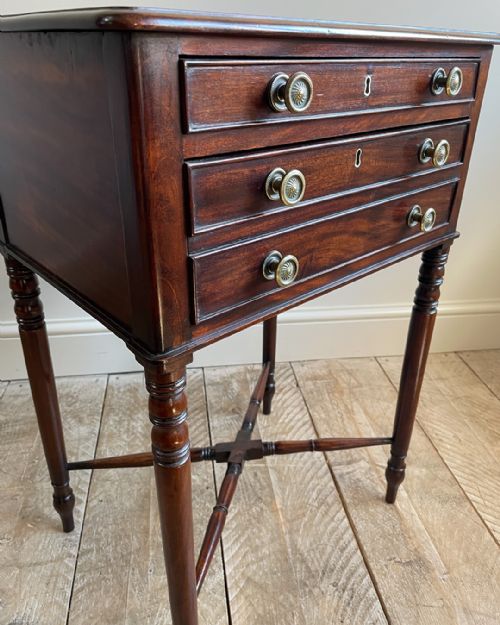 REGENCY MAHOGANY WORK TABLE - ADDITIONAL PHOTO 6