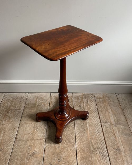 SMALL MAHOGANY PEDESTAL LAMP TABLE - ADDITIONAL PHOTO 5
