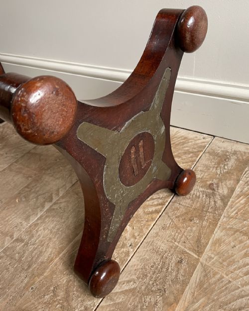 SMALL MAHOGANY PEDESTAL LAMP TABLE - ADDITIONAL PHOTO 9