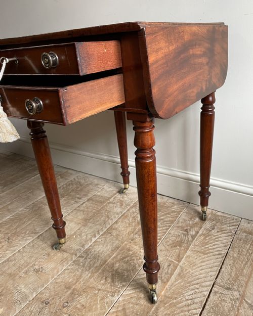LATE REGENCY MAHOGANY PEMBROKE WORK TABLE - ADDITIONAL PHOTO 7