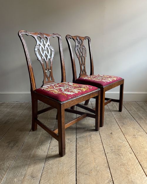 PAIR OF CHIPPENDALE PERIOD SIDE CHAIRS - ADDITIONAL PHOTO 1