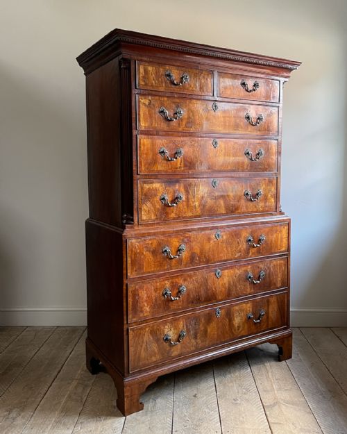 MAGNIFICENT EARLY GEORGIAN WALNUT CHEST ON CHEST - ADDITIONAL PHOTO 1