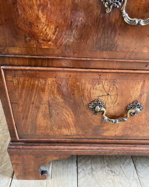 MAGNIFICENT EARLY GEORGIAN WALNUT CHEST ON CHEST - ADDITIONAL PHOTO 9