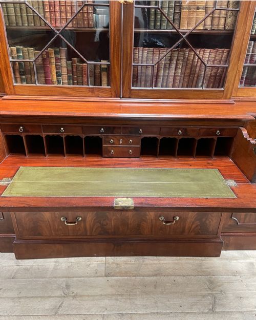 HANDSOME GEORGE IV MAHOGANY BREAKFRONT SECRETAIRE BOOKCASE - ADDITIONAL PHOTO 5
