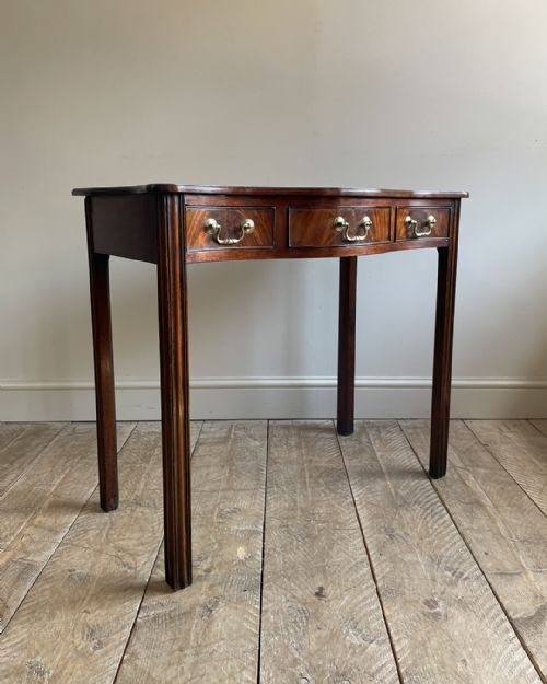mahogany serpentine side table - CATEGORY: ANTIQUE TABLES - DATED 19TH CENTURY